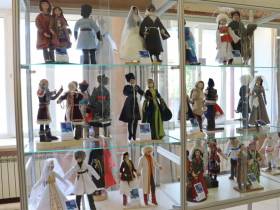 Выставка костюмов народов России открылась в Якутске