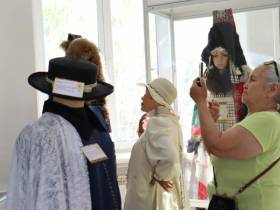 Выставка костюмов народов России открылась в Якутске