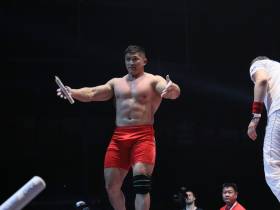 Две сломанные палки: самую зрелищную схватку чемпионата мира показал Дмитрий Попов из Якутии