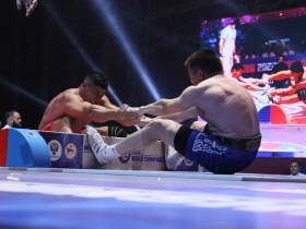 Две сломанные палки: самую зрелищную схватку чемпионата мира показал Дмитрий Попов из Якутии