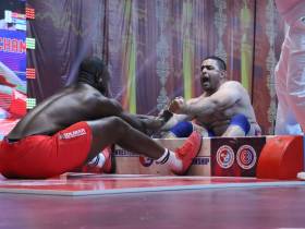 Российские мас-рестлеры вышли в финал чемпионата мира лишь с одной неудачей