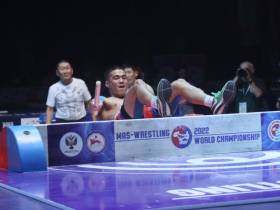 Якутяне Валерий Никаноров и Семен Ануфриев стали чемпионами мира по мас-рестлингу