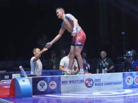 Якутяне Валерий Никаноров и Семен Ануфриев стали чемпионами мира по мас-рестлингу
