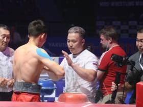 Якутский мадьыны Дмитрий Саввин впервые стал чемпионом мира по мас-рестлингу