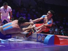 Якутский мадьыны Дмитрий Саввин впервые стал чемпионом мира по мас-рестлингу