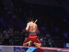 Якутский мадьыны Дмитрий Саввин впервые стал чемпионом мира по мас-рестлингу