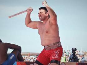 Виктор Колибабчук и Татьяна Баишева стали абсолютными чемпионами мира по мас-рестлингу