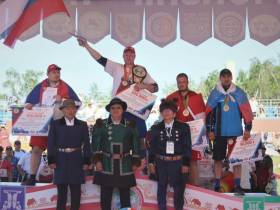 Виктор Колибабчук и Татьяна Баишева стали абсолютными чемпионами мира по мас-рестлингу