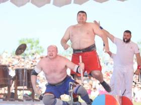 Виктор Колибабчук и Татьяна Баишева стали абсолютными чемпионами мира по мас-рестлингу