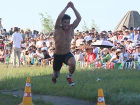 Алексей Уваровский и Айсен Ботуев лидируют по итогам первого дня Игр Дыгына