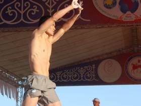 Алексей Уваровский и Айсен Ботуев лидируют по итогам первого дня Игр Дыгына