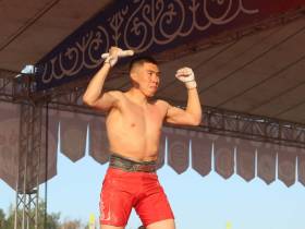 Алексей Уваровский и Айсен Ботуев лидируют по итогам первого дня Игр Дыгына