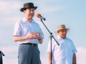 Победителем скачек на приз главы Якутии стал скакун Крит