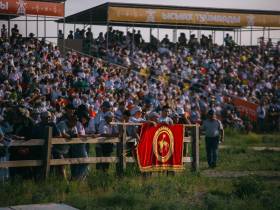 Победителем скачек на приз главы Якутии стал скакун Крит
