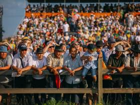 Победителем скачек на приз главы Якутии стал скакун Крит