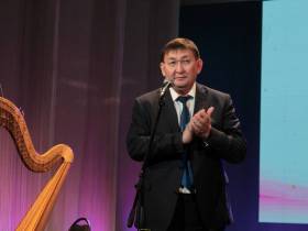 Более 1000 молодых исполнителей участвуют в конкурсе «Розовая чайка» в Якутске