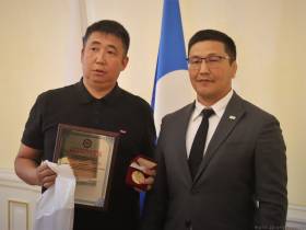 В Якутске наградили организаторский состав чемпионата мира по мас-рестлингу