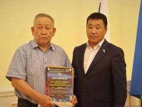 В Якутске наградили организаторский состав чемпионата мира по мас-рестлингу