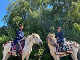 К конному походу Дугуйдана Винокурова из Оймякона в Москву присоединился его 9-летний сын