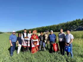 К конному походу Дугуйдана Винокурова из Оймякона в Москву присоединился его 9-летний сын
