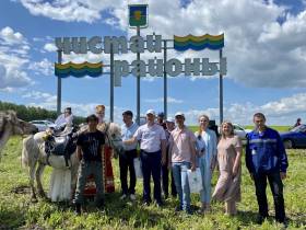 К конному походу Дугуйдана Винокурова из Оймякона в Москву присоединился его 9-летний сын