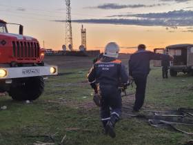 В Нюрбинском районе Якутии пассажира зажало в салоне опрокинувшегося автомобиля