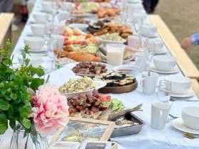 Около года в Сунтарском районе Якутии работает кемпинг на реке Вилюй