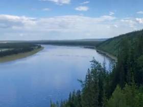 Около года в Сунтарском районе Якутии работает кемпинг на реке Вилюй