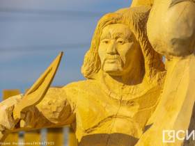 Выставка деревянных скульптур «Колыбель Олонхо» открылась в Усть-Алданском улусе