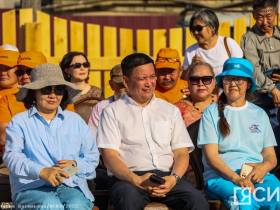 Выставка деревянных скульптур «Колыбель Олонхо» открылась в Усть-Алданском улусе