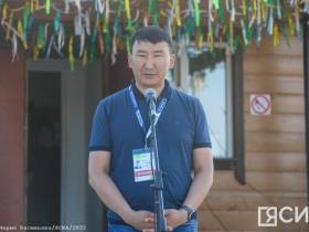 Выставка деревянных скульптур «Колыбель Олонхо» открылась в Усть-Алданском улусе