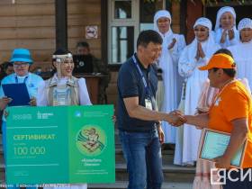 Выставка деревянных скульптур «Колыбель Олонхо» открылась в Усть-Алданском улусе