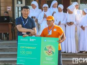 Выставка деревянных скульптур «Колыбель Олонхо» открылась в Усть-Алданском улусе