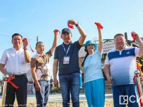 Выставка деревянных скульптур «Колыбель Олонхо» открылась в Усть-Алданском улусе