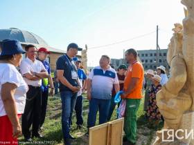 Выставка деревянных скульптур «Колыбель Олонхо» открылась в Усть-Алданском улусе