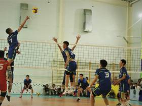 Сыграны первые матчи по волейболу на VIII Спортивных играх народов Якутии