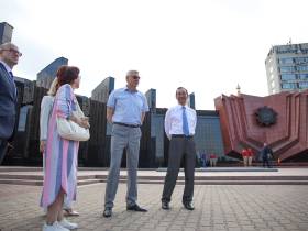 Глава Якутии сегодня работает в Хабаровске