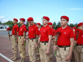 Глава Якутии сегодня работает в Хабаровске