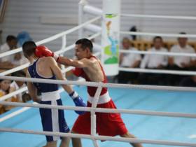 Первые боксерские бои за выход в четвертьфинал провели на Играх народов Якутии