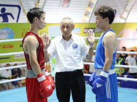 Первые боксерские бои за выход в четвертьфинал провели на Играх народов Якутии
