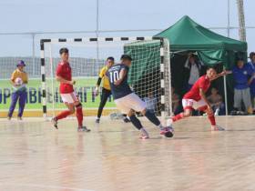 Мегино-Кангаласский и Ленский районы выиграли утренние матчи по мини-футболу