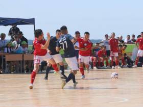 Мегино-Кангаласский и Ленский районы выиграли утренние матчи по мини-футболу