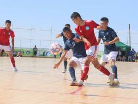 Мегино-Кангаласский и Ленский районы выиграли утренние матчи по мини-футболу