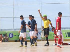 Мегино-Кангаласский и Ленский районы выиграли утренние матчи по мини-футболу