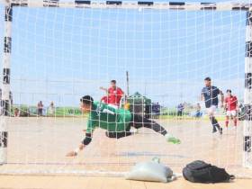 Мегино-Кангаласский и Ленский районы выиграли утренние матчи по мини-футболу