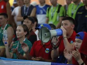 Первые боксёрские бои за выход в четвертьфинал провели на Играх народов Якутии