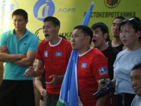 Первые боксёрские бои за выход в четвертьфинал провели на Играх народов Якутии