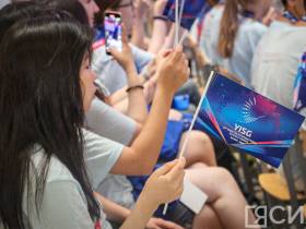 Бумага из листьев, приложение от стресса: участники МИИ-2022 рассказали о своих научных проектах