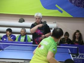 Сильнейшие команды борются за первое место в теннисе на VIII Играх народов Якутии