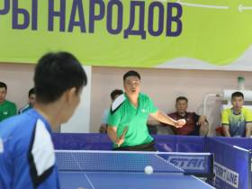 Сильнейшие команды борются за первое место в теннисе на VIII Играх народов Якутии